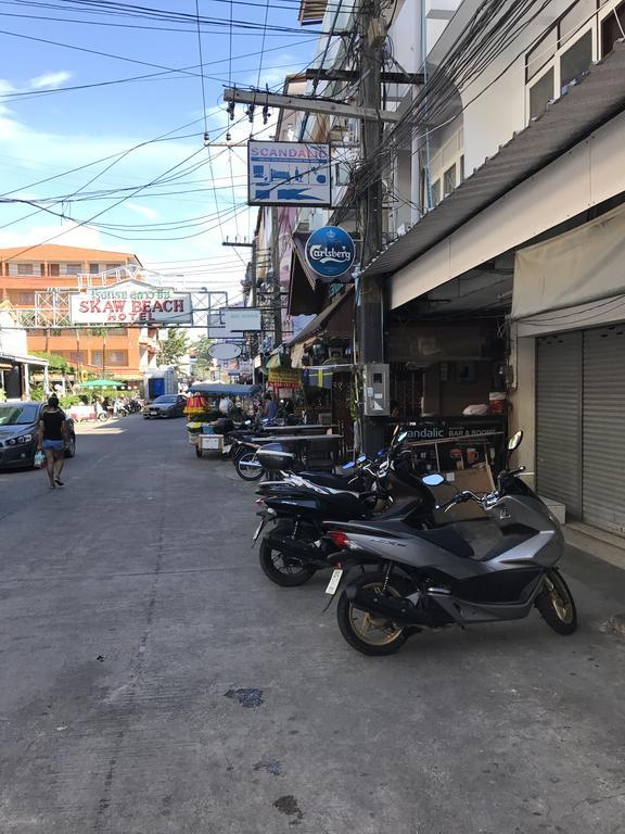 Scandalic Bar And Guest House Pattaya Exteriör bild